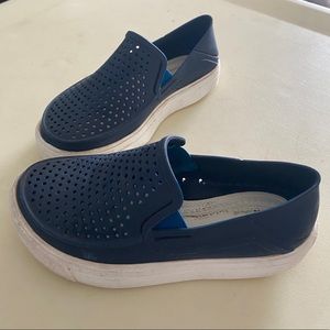 Crocs kids Citilane Roma slip-on Navy 9 toddler